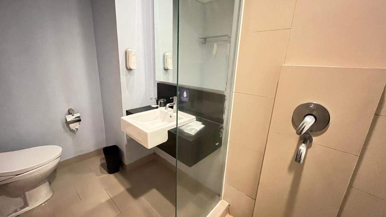 Luminor Hotel Metro Indah - Bandung By Wh Cicadas Экстерьер фото