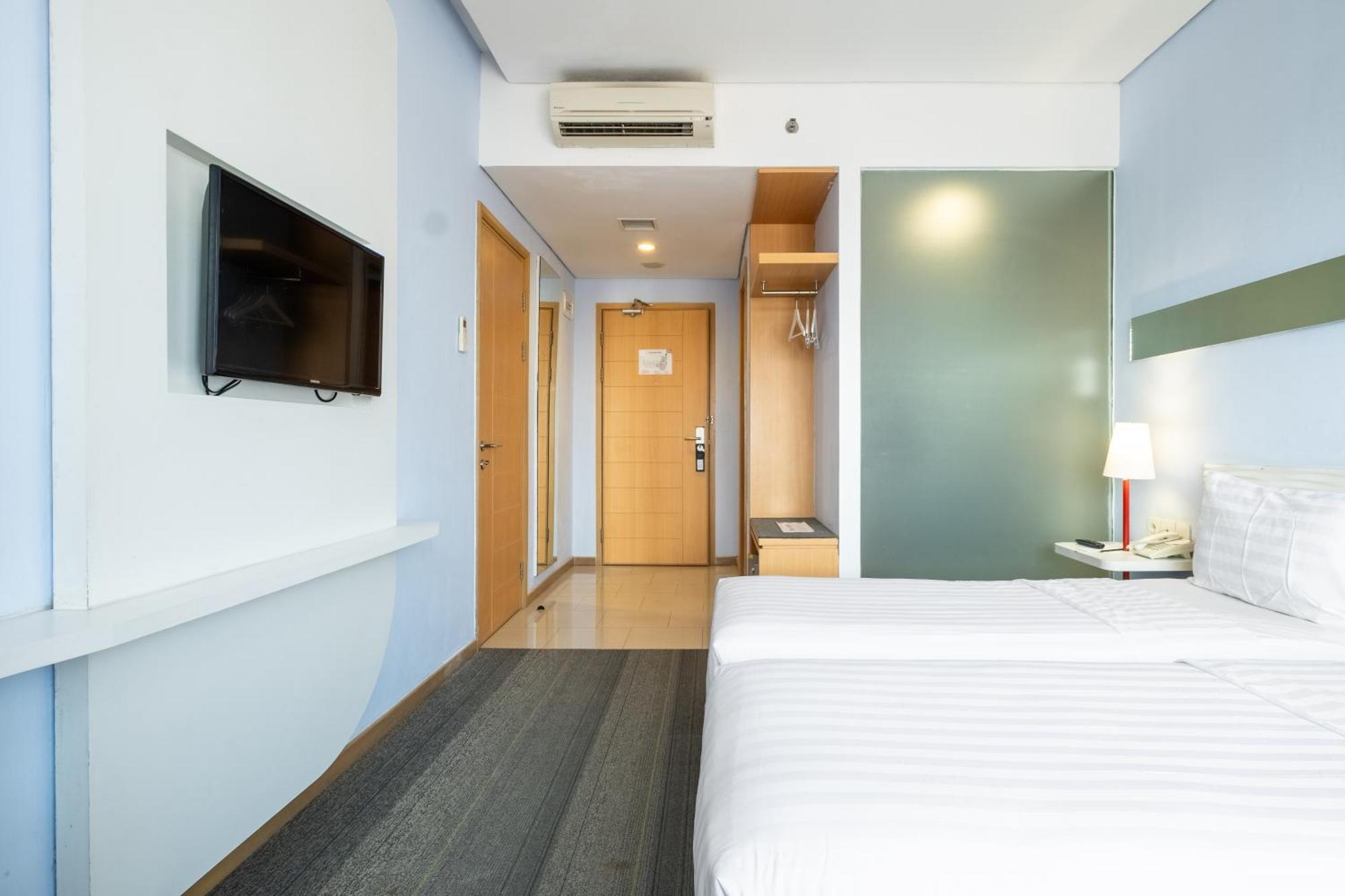 Luminor Hotel Metro Indah - Bandung By Wh Cicadas Экстерьер фото